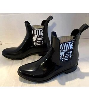 Juicy couture rain boots